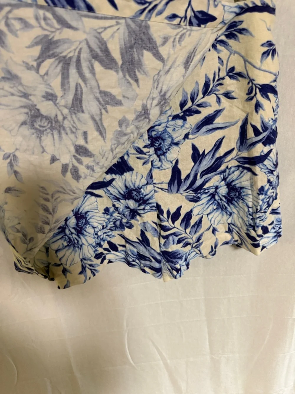 Ellen Tracy Blue Floral Linen-Blend Mini Skort Summertime Beach Vacation - Picture 4 of 9